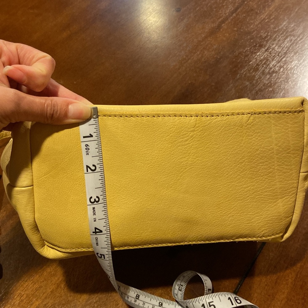 American Leather Yellow Crossbody Bag. - Picture 15 of 16